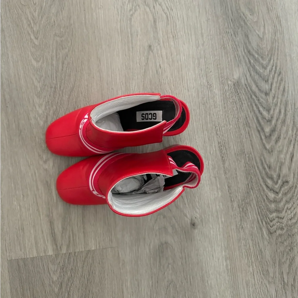 GCDS BOOTS - Picture 2 of 4